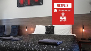 Отель Motel24Seven and Apartments  Сейл